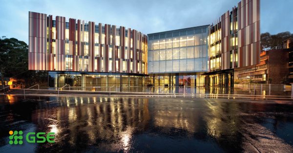 Đại học Macquarie – Trung tâm đào tạo kinh tế giữa lòng Sydney