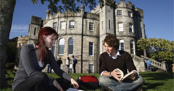 Đại học Stirling – Trải nghiệm thành phố hấp dẫn nhất Scotland
