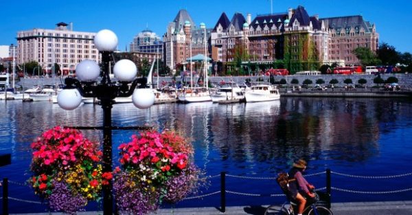 TOP 5 thành phố có thời tiết ấm áp nhất tại Canada