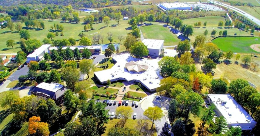 Maur Hill-Mount High School, Kansas 