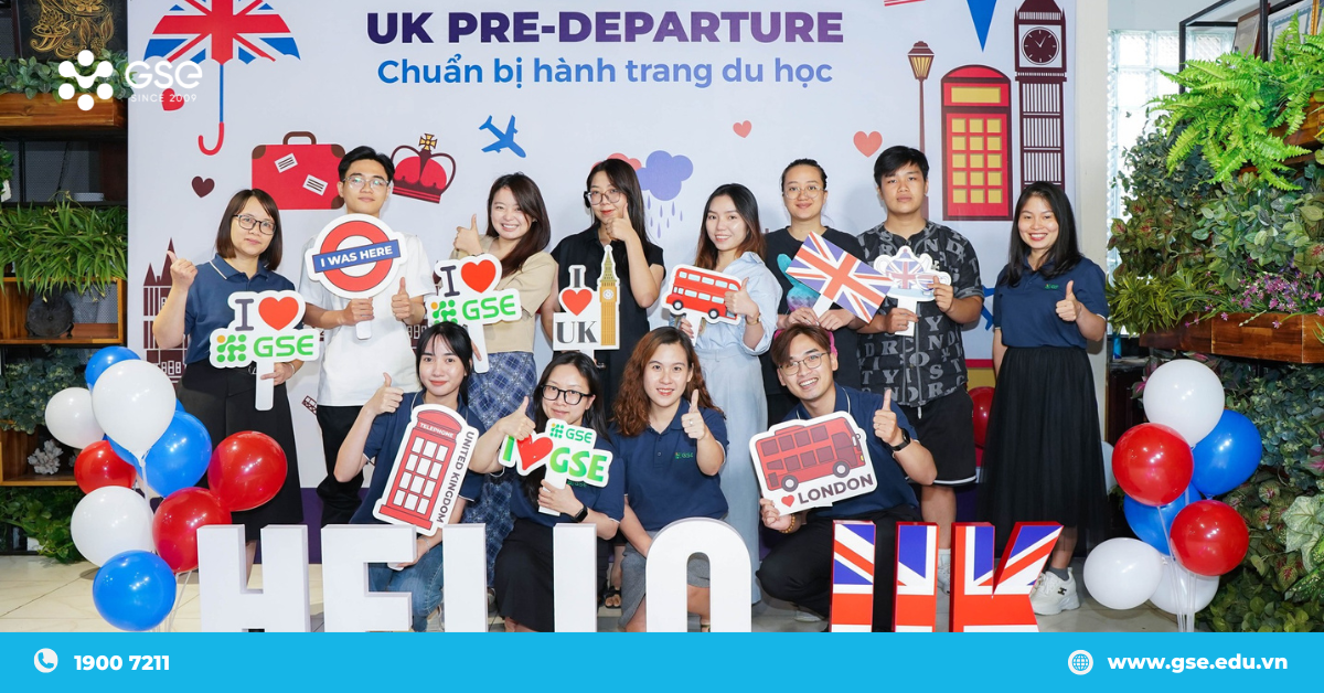 Tấm hình lưu niệm tại buổi UK Pre-departute chuẩn bị hành trang du học