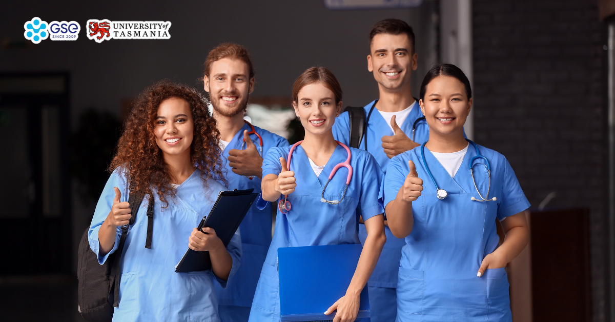 Học bổng và học phí chương trình Bachelor of Nursing
